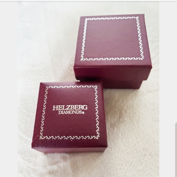 ❤Host Pick Helzberg Diamonds Silver Heart Necklace - Picture 3 of 6